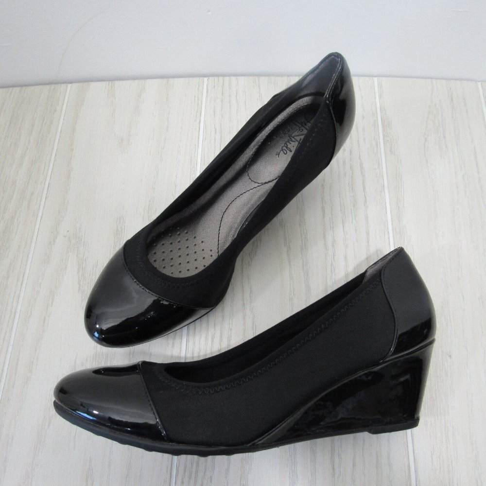 LifeStride Women's Juliana Stretch Wedge Pump -Size 9.5Cap Toe-Shine Black Upper - Picture 10 of 13